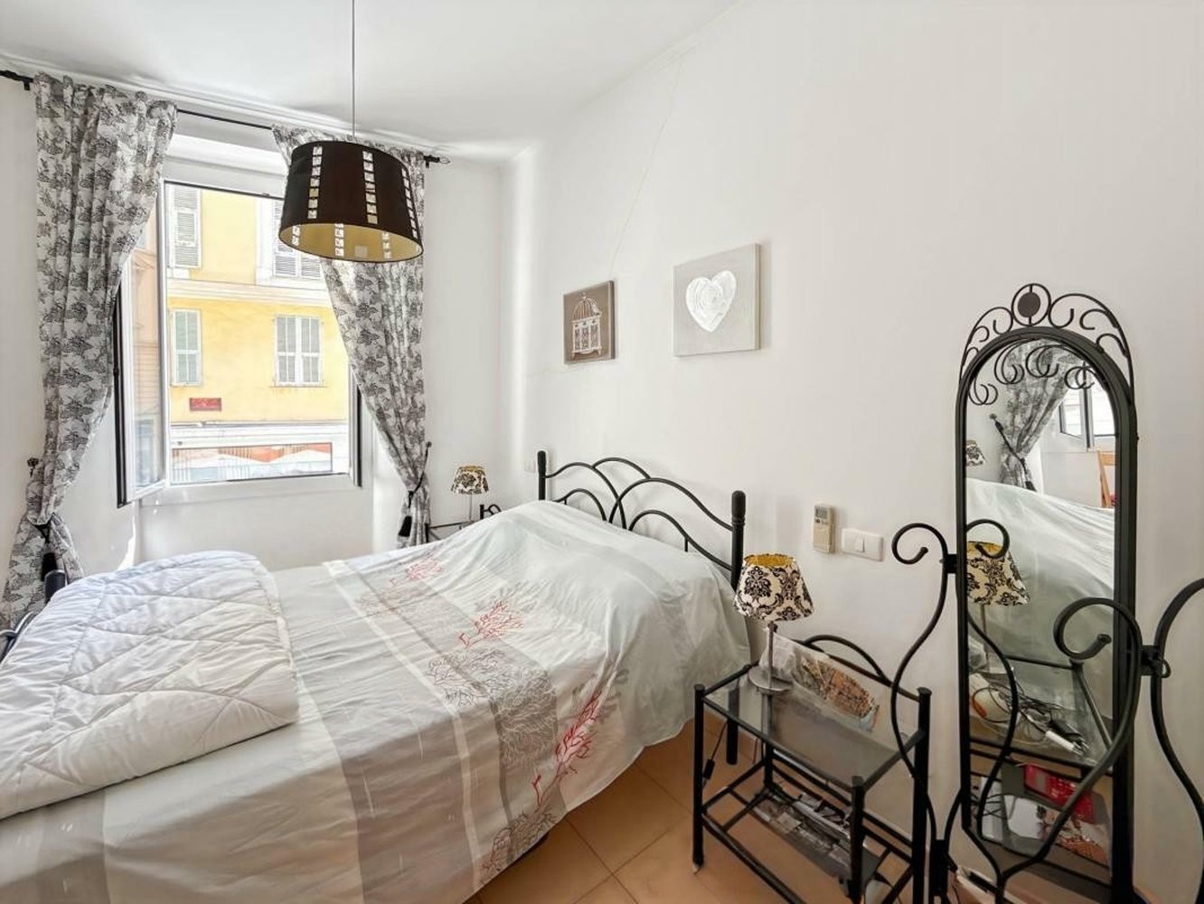 Property photo in Carre d'Or