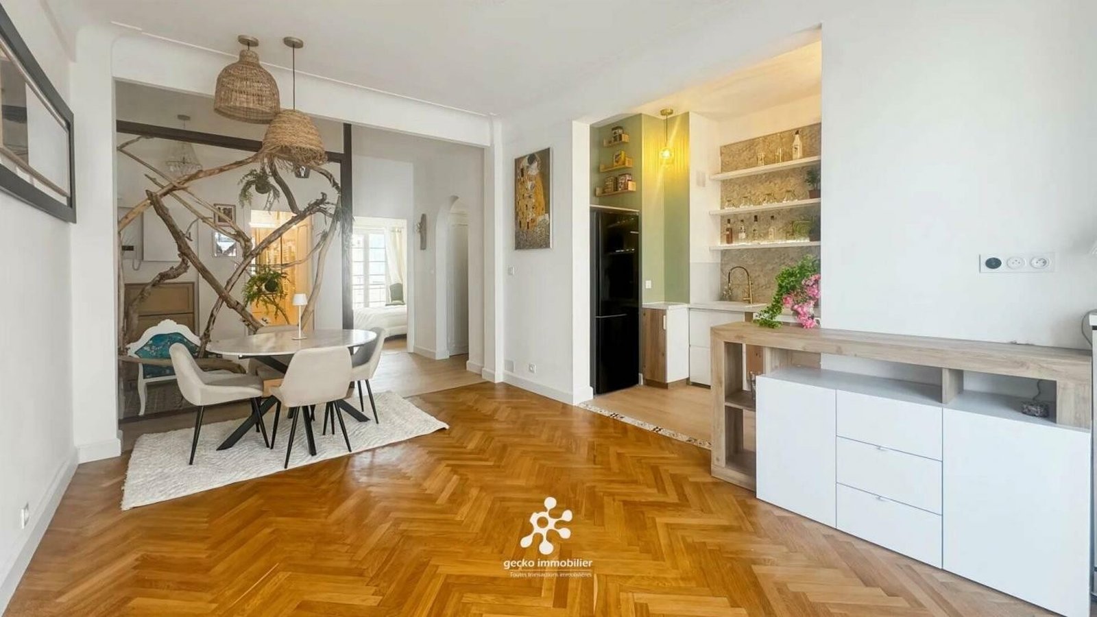 Property photo in Musicians Quarter