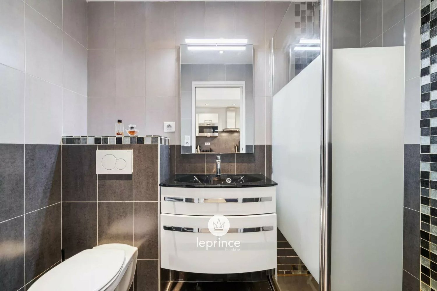 Property photo in Port