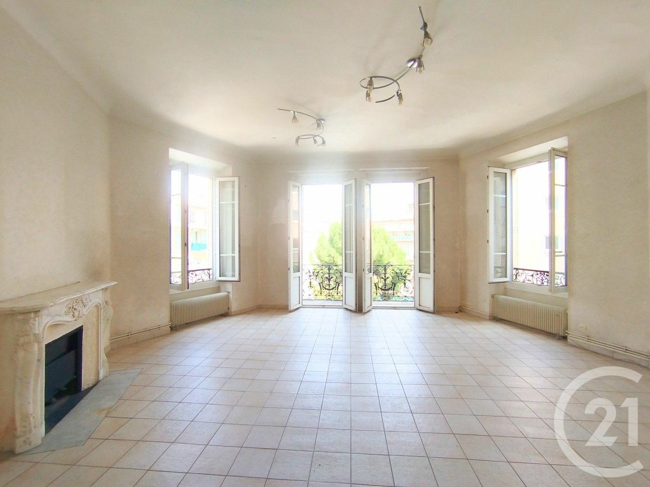 Property photo in Port