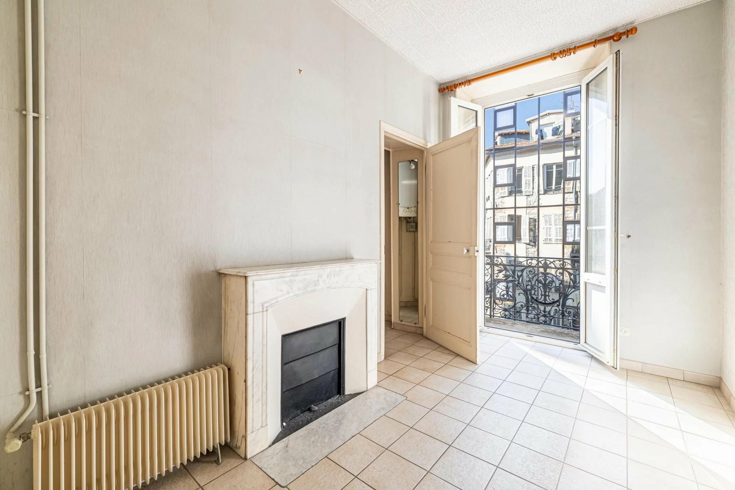 Property photo in Port