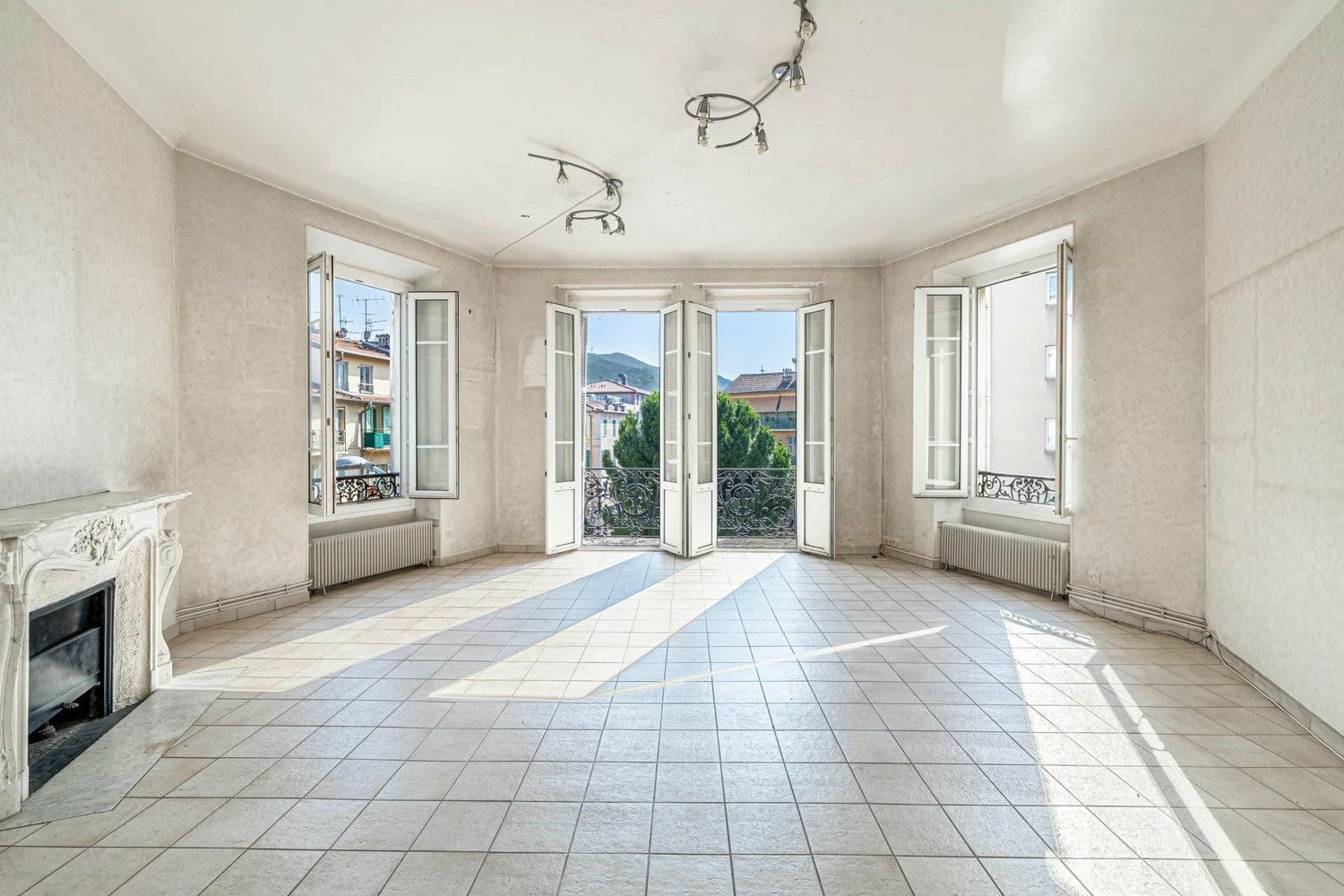 Property photo in Port