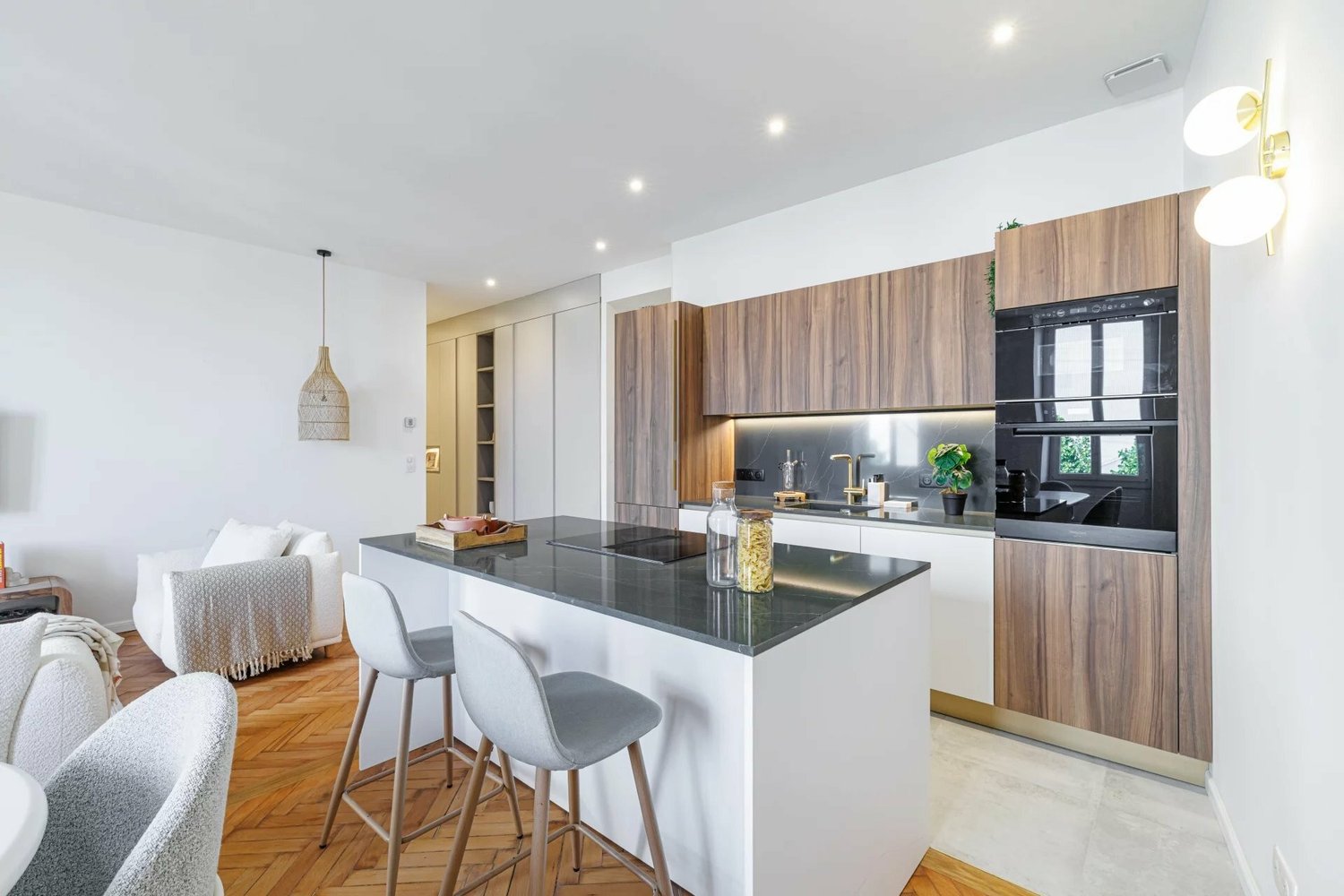 Property photo in Port