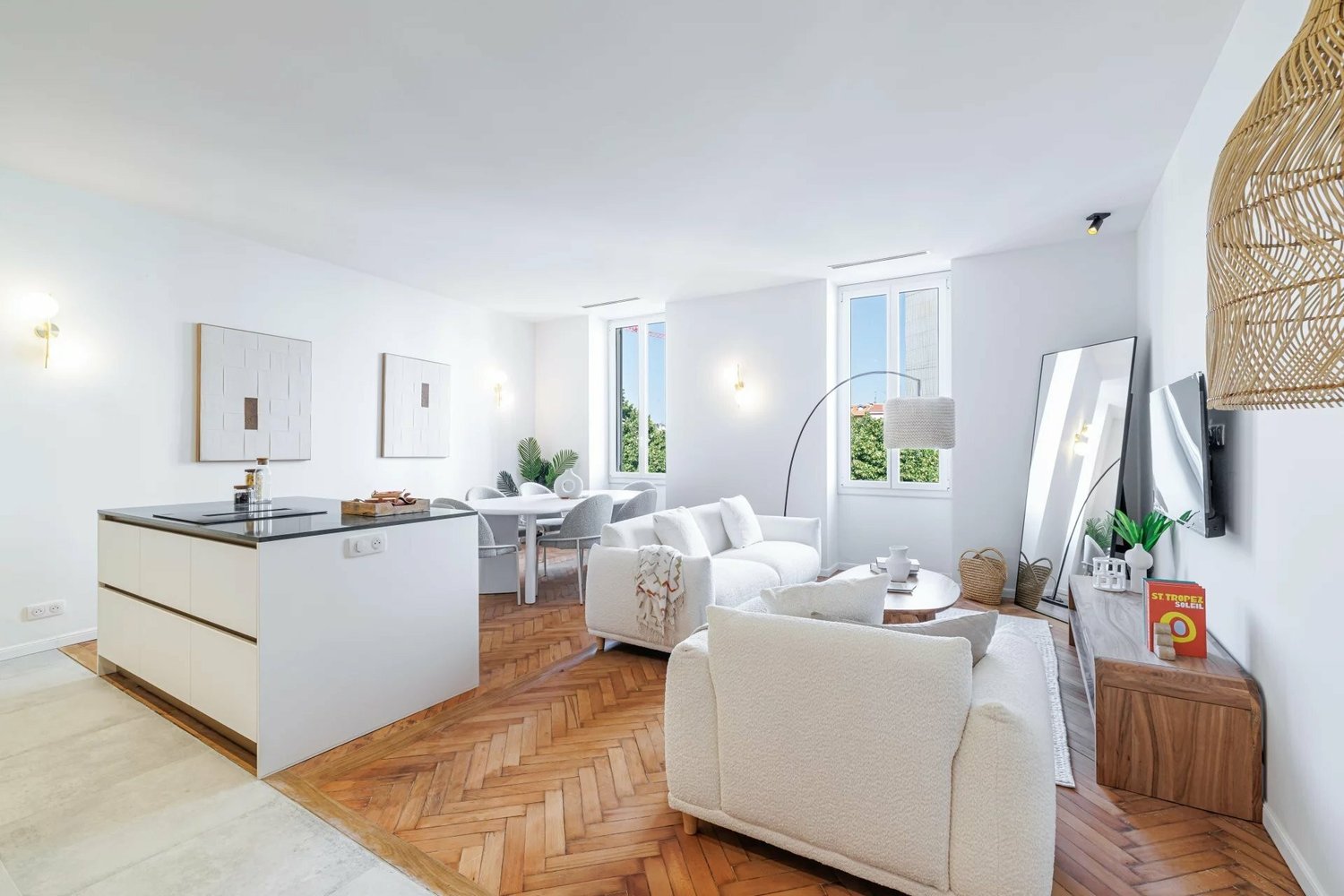 Property photo in Port