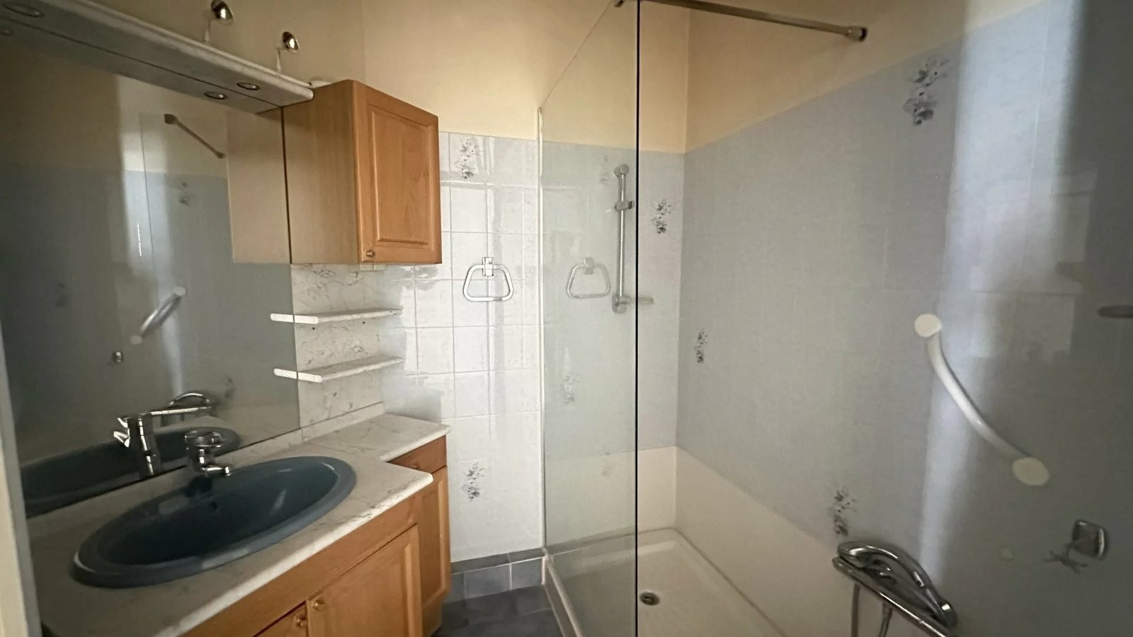 Property photo in Port