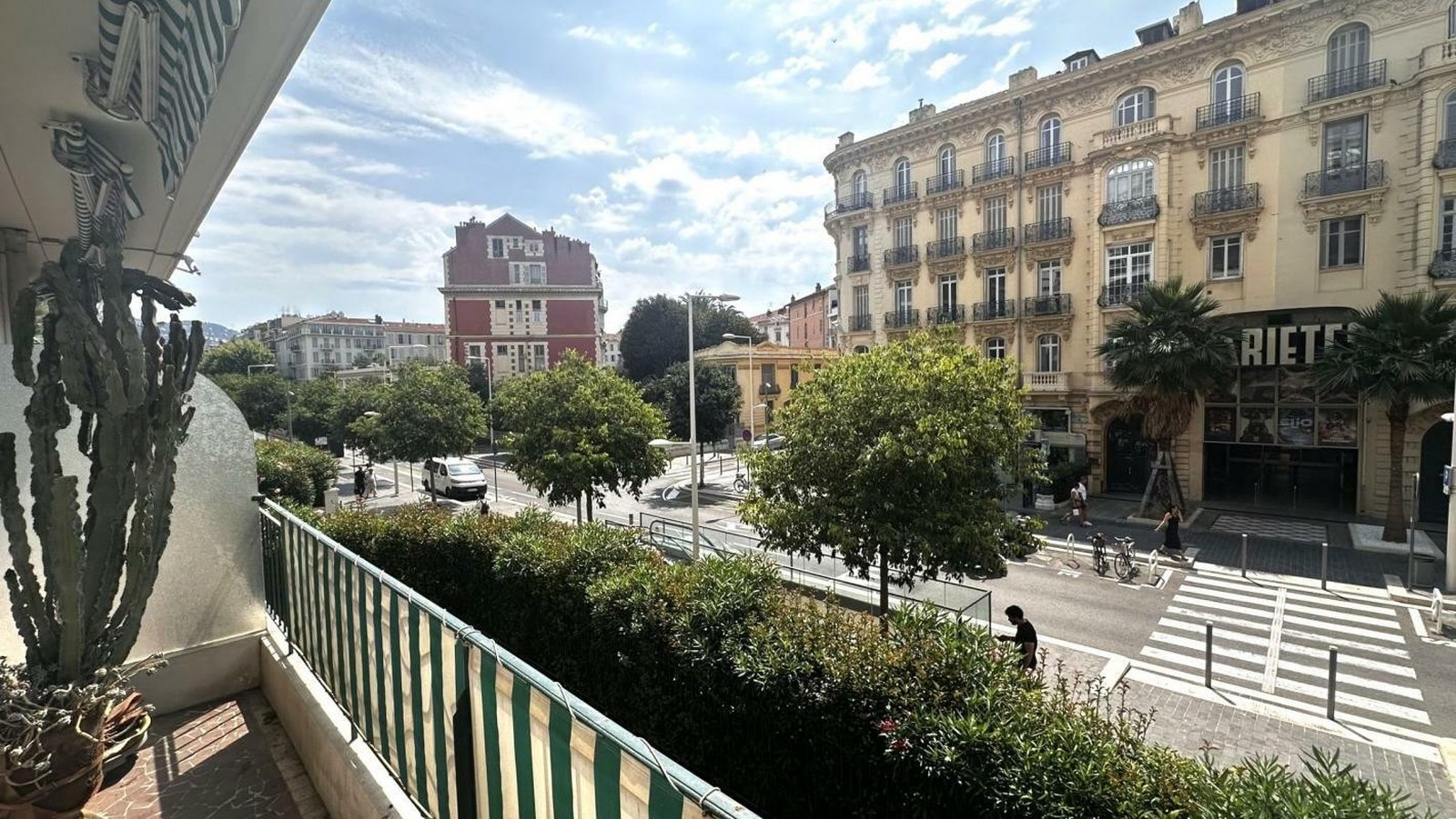 Property photo in Carre d'Argent