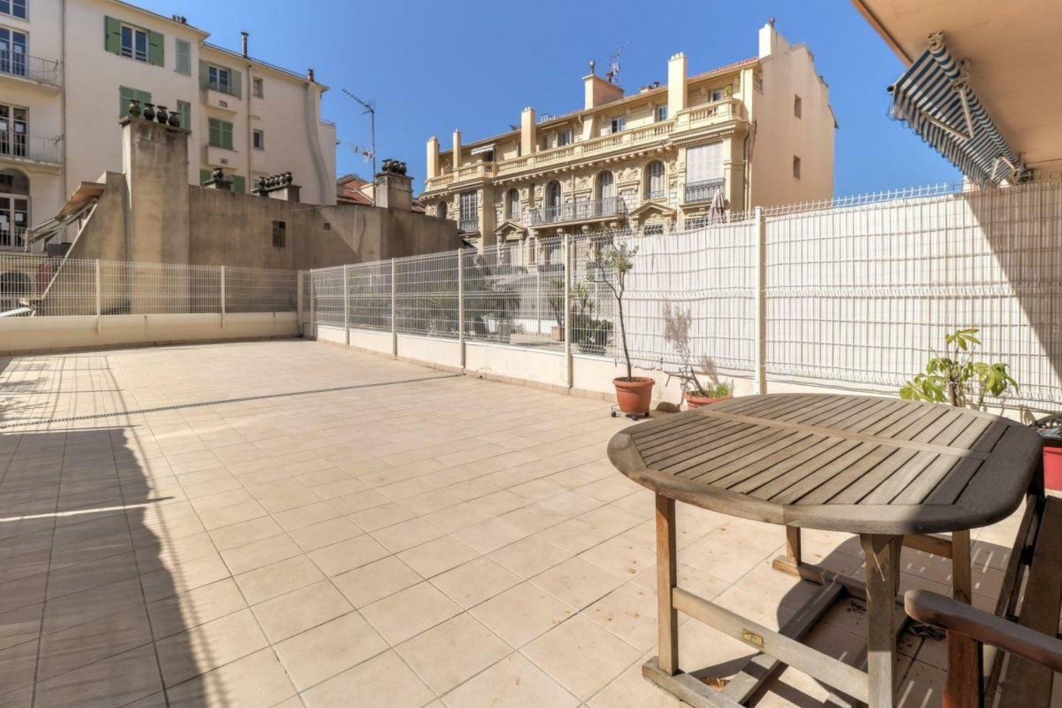 Property photo in Carre d'Argent