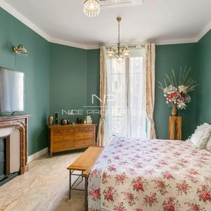 Property in Carre d'Argent