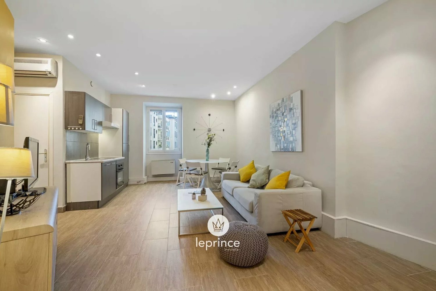 Property photo in Carre d'Argent