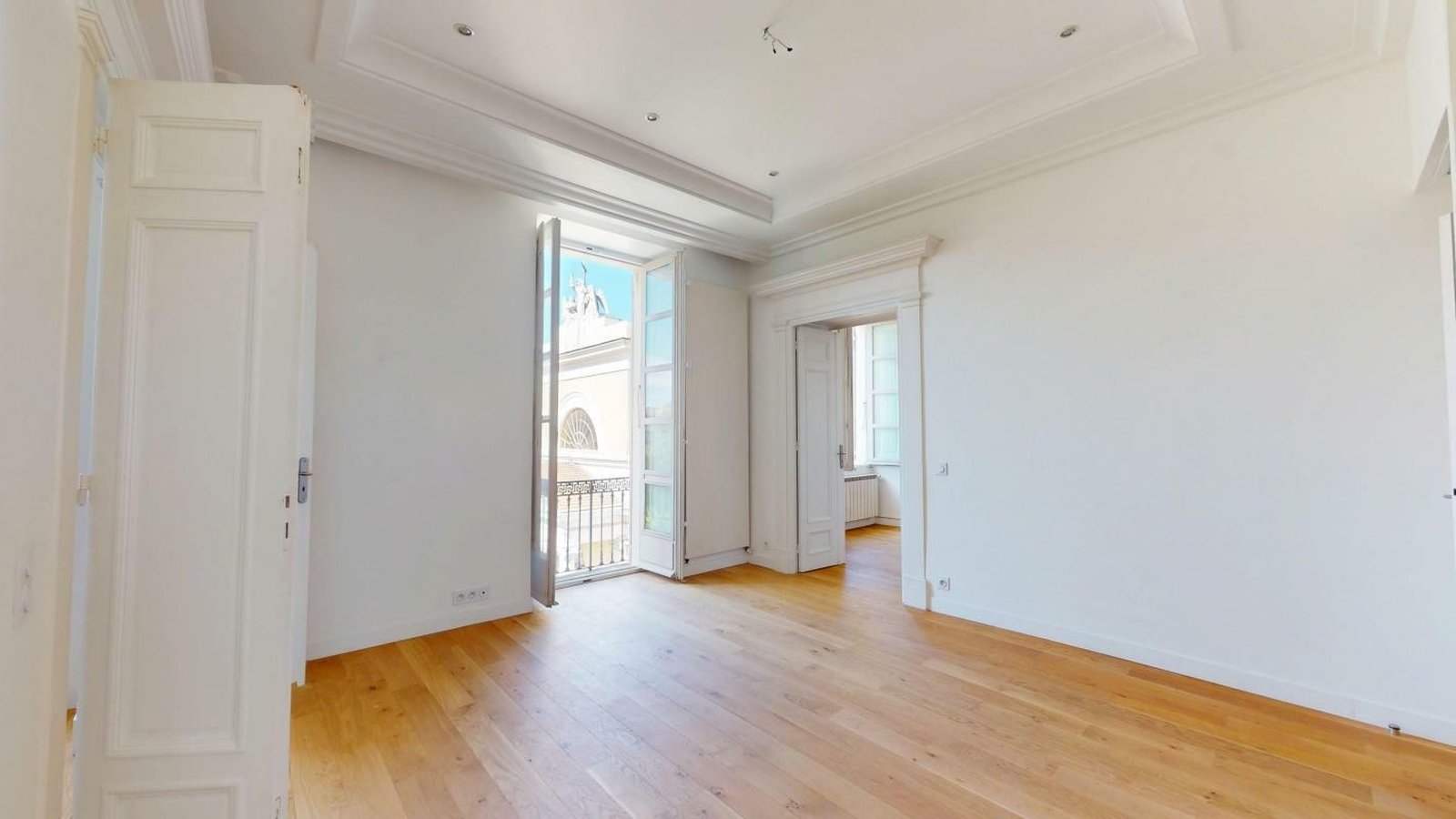 Property photo in Carre d'Argent