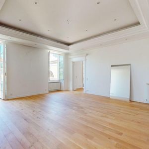 Property in Carre d'Argent