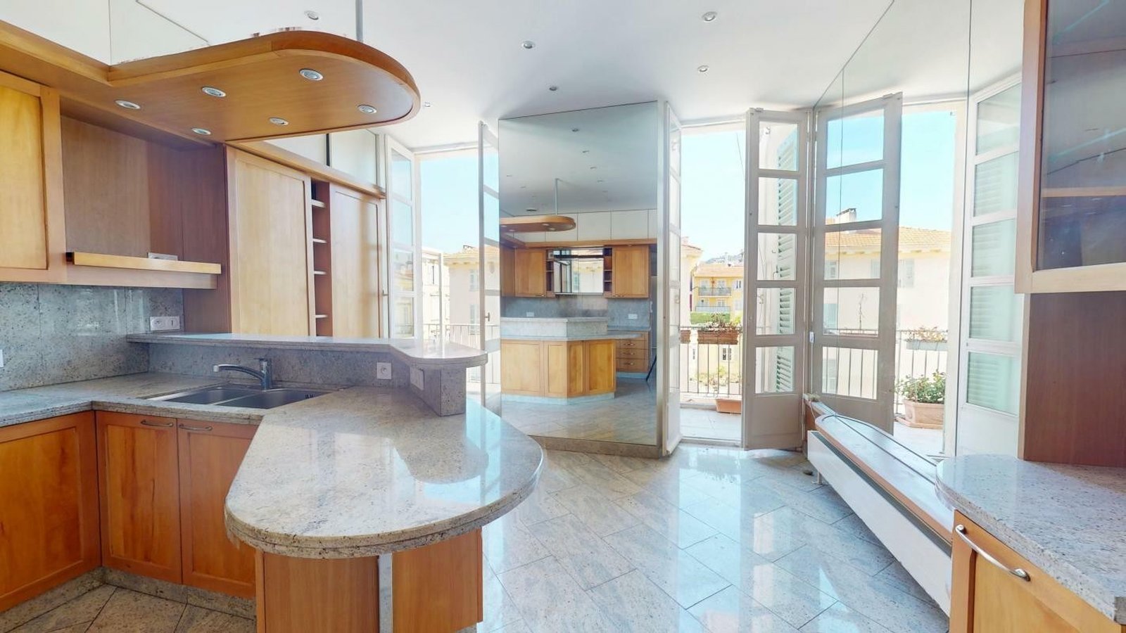 Property photo in Carre d'Argent