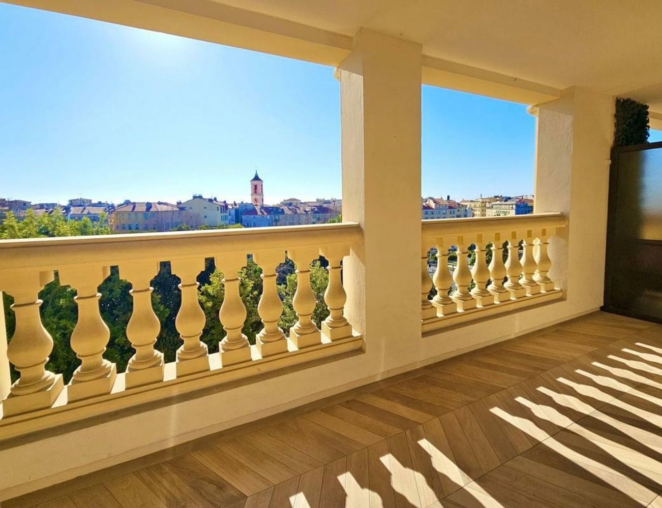 Property photo in Carre d'Argent