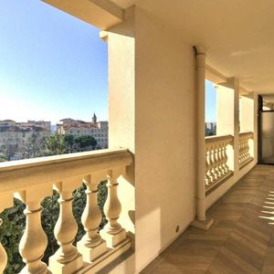 Property in Carre d'Argent