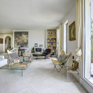 Property in Carre d'Argent