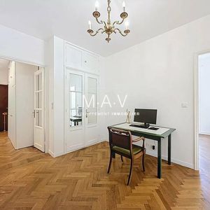 Property in Carre d'Argent