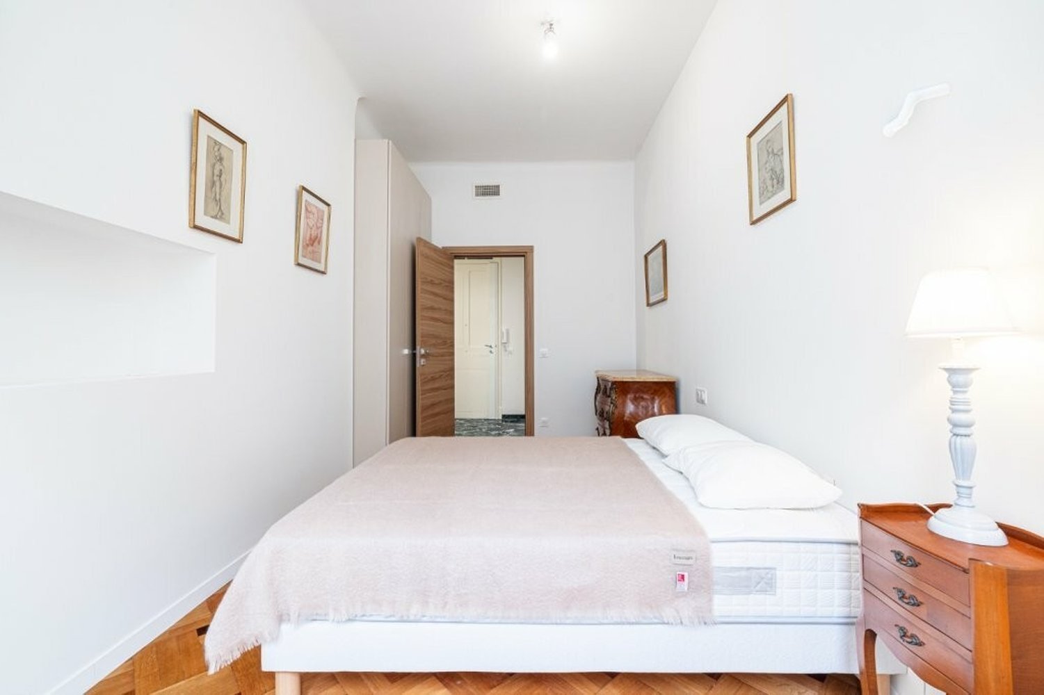 Property photo in Carre d'Argent