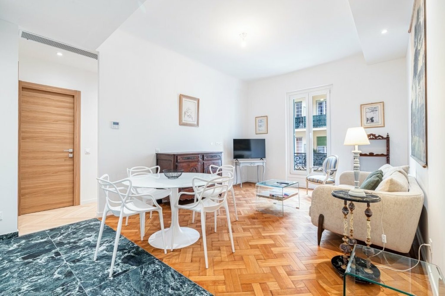 Property photo in Carre d'Argent