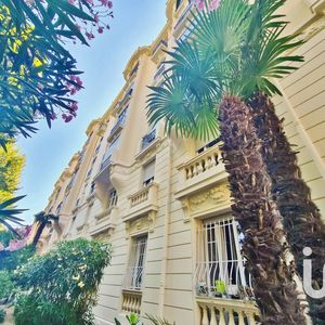 Property in Carre d'Argent