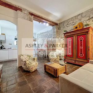 Property in Carre d'Argent