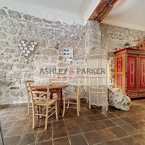 Property in Carre d'Argent