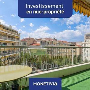 Property in Carre d'Argent