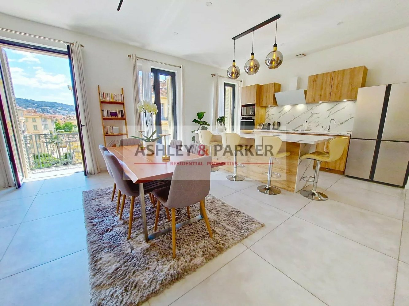 Property photo in Carre d'Argent