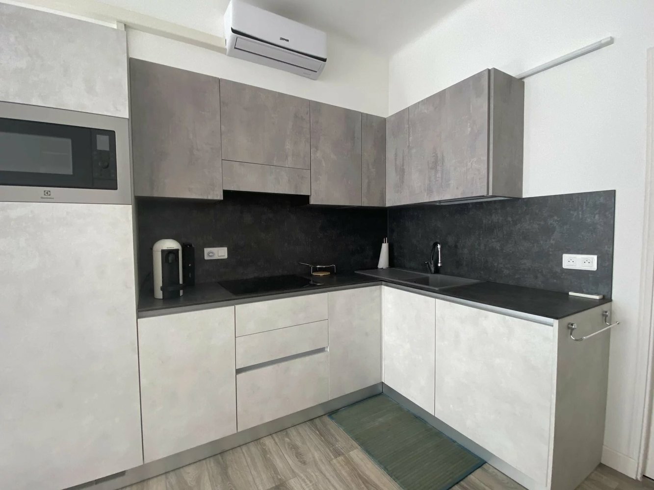 Property photo in Carre d'Or