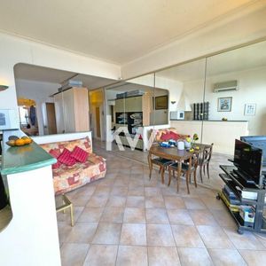 Property in Carre d'Or