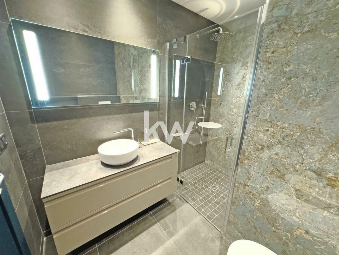 Property photo in Carre d'Or