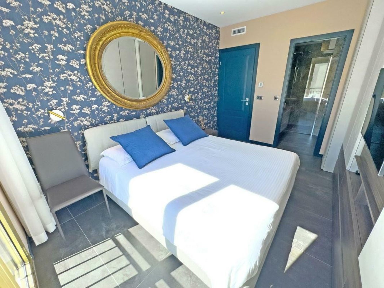 Property photo in Carre d'Or