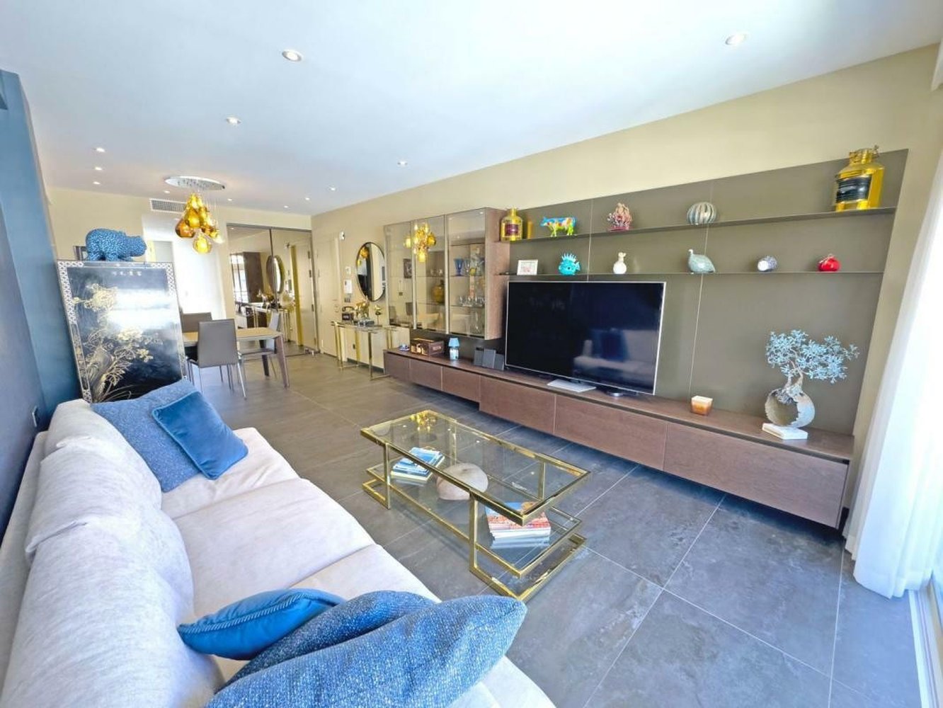 Property photo in Carre d'Or