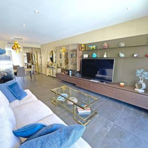 Property in Carre d'Or