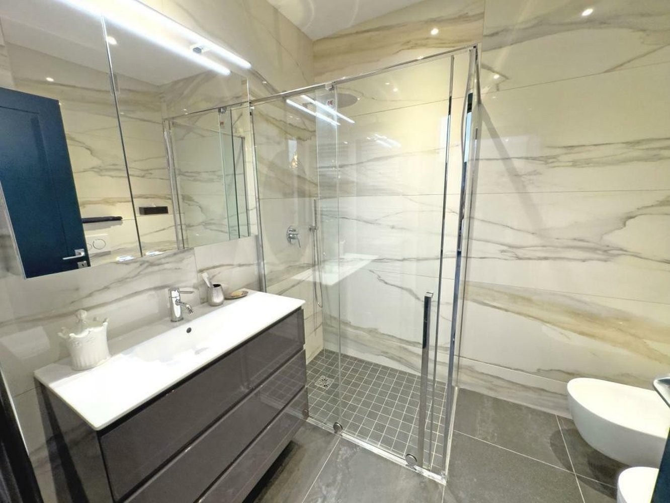 Property photo in Carre d'Or