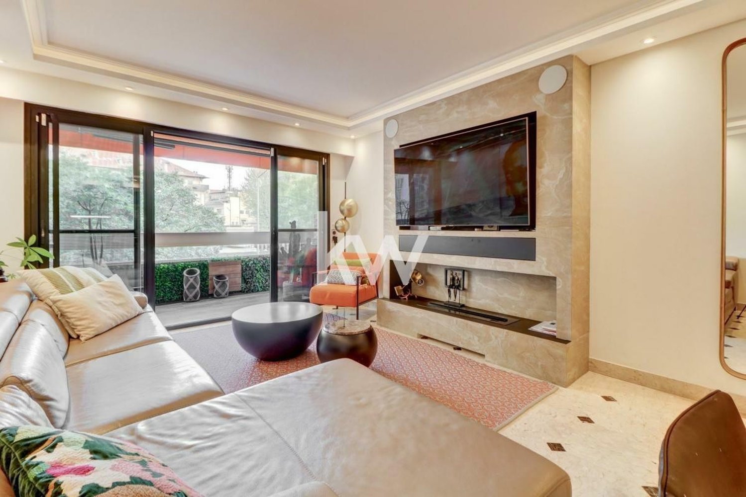 Property photo in Carre d'Or