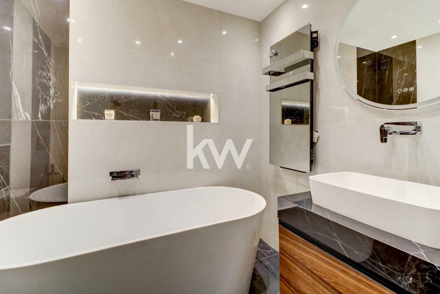 Property photo in Carre d'Or