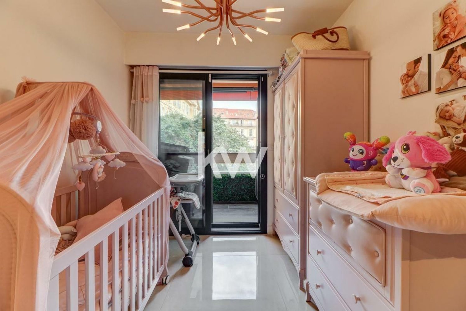 Property photo in Carre d'Or