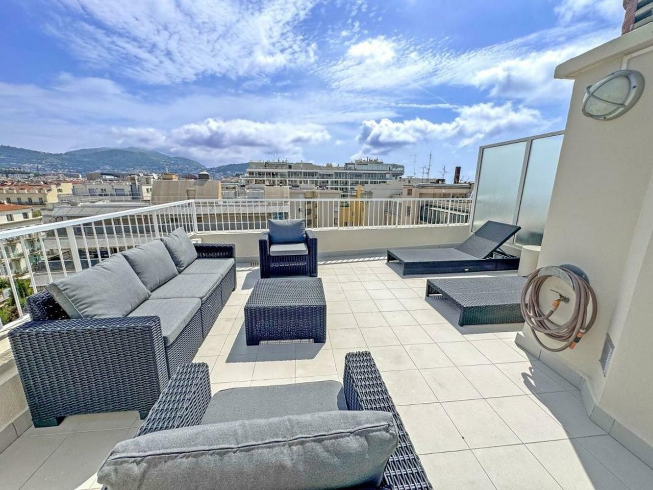 Property photo in Carre d'Or