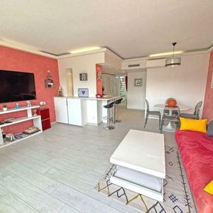 Property in Carre d'Or