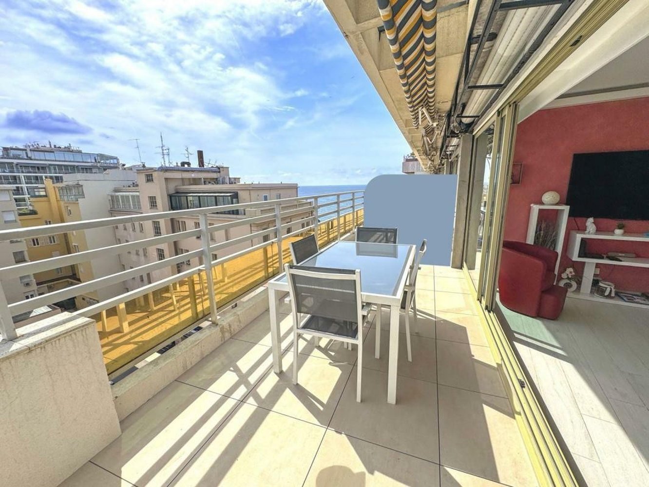 Property photo in Carre d'Or