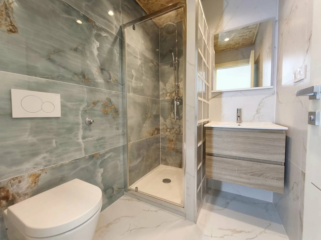 Property photo in Carre d'Or