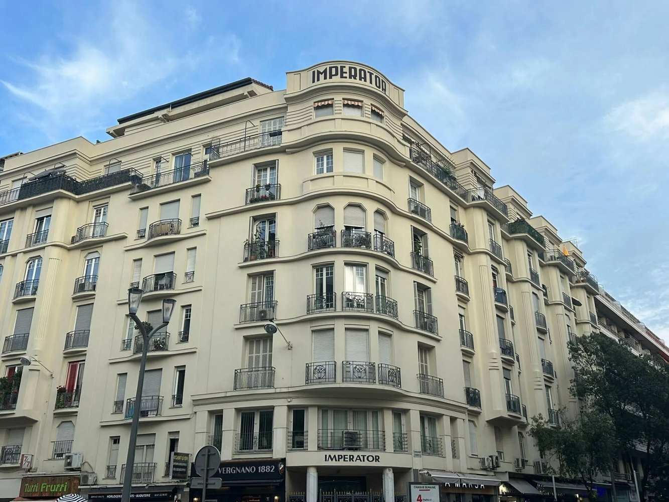 Property photo in Carre d'Or