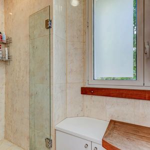 Property in Carre d'Or