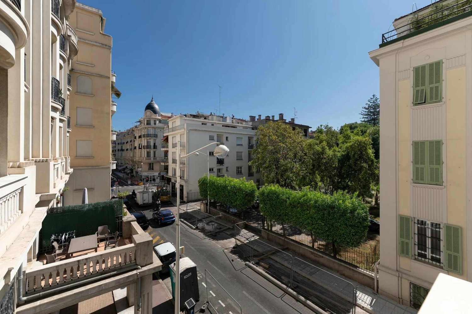 Property photo in Carre d'Or