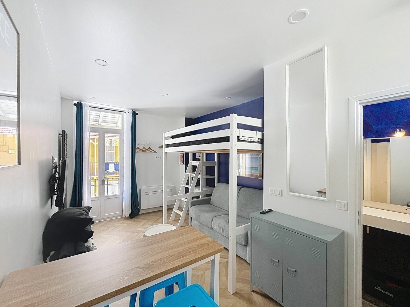 Property photo in Carre d'Or