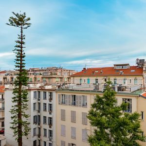 Property in Carre d'Or