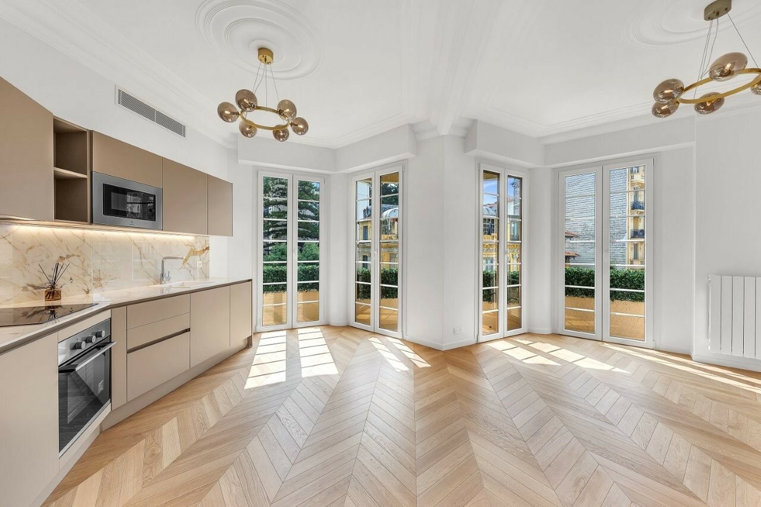 Property photo in Carre d'Or