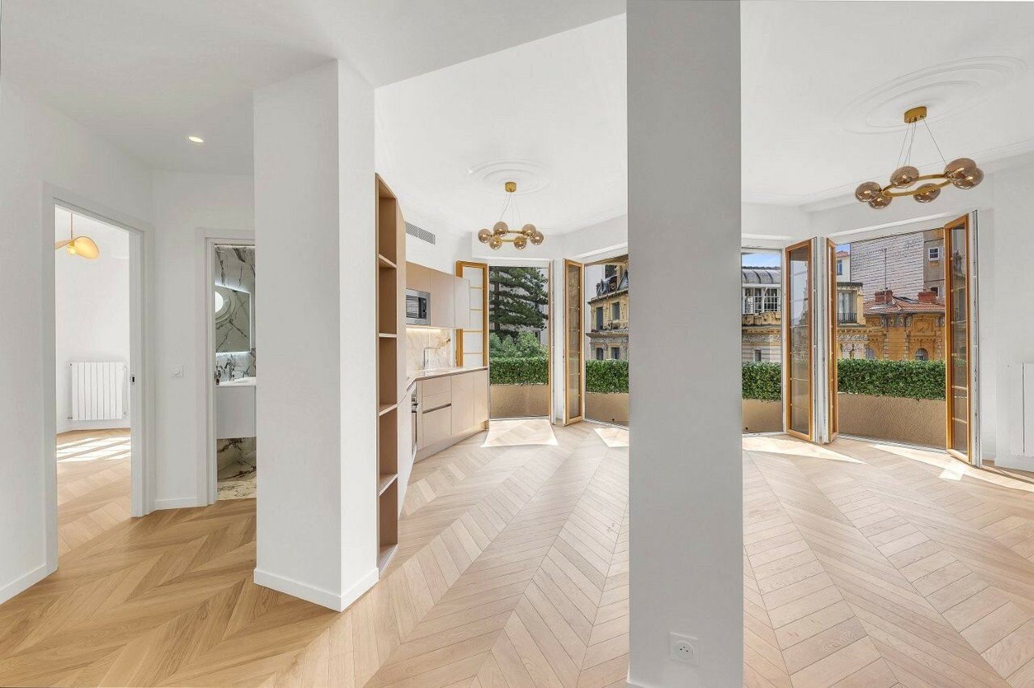 Property photo in Carre d'Or