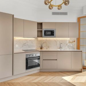 Property in Carre d'Or