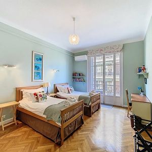 Property in Carre d'Or